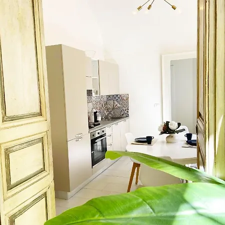 Paggeria Apartment *